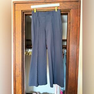 📍Quince Ultra-Stretch Ponte Flare Leg Pants – Navy | Size S